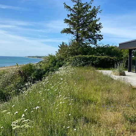 Nordic Aesthetics And Beautiful View On Mols Дом отдыха